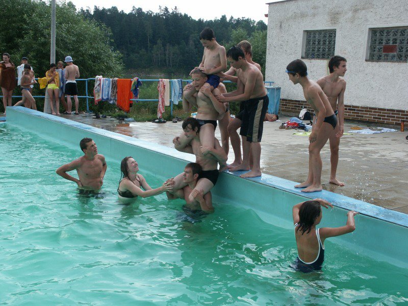 mb040801042.jpg
